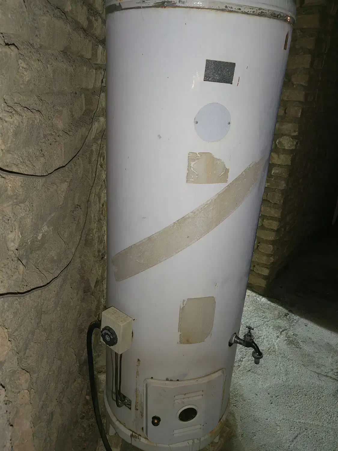 اب گرمکن گازی سالم|آبگرمکن، پکیج، شوفاژ|بم, |دیوار