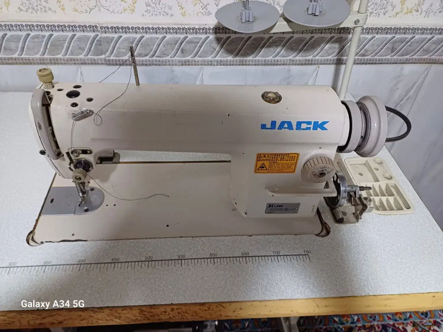 چرخ خیاطی سالم|چرخ خیاطی و ریسندگی|ملایر, |دیوار