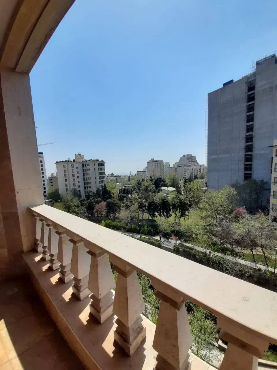 زعفرانیه ۲۰۰ متر  بدون مشرف ویو پارک ساسان