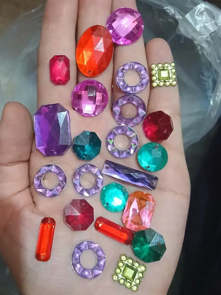 نگین تزئینی|بدلیجات|شیراز, مسلم|دیوار