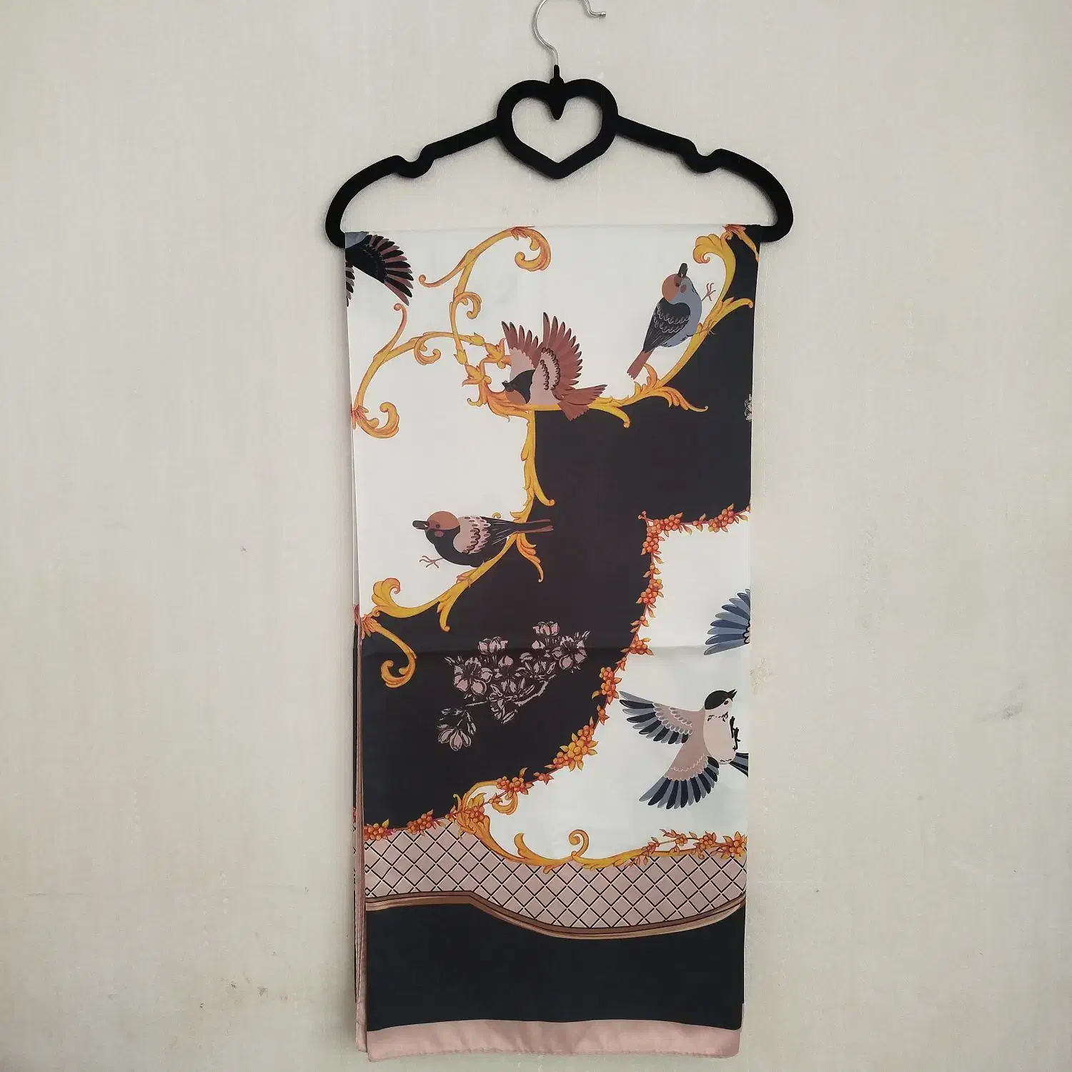 روسری ابریشم توییل|لباس|اصفهان, دستگرده|دیوار