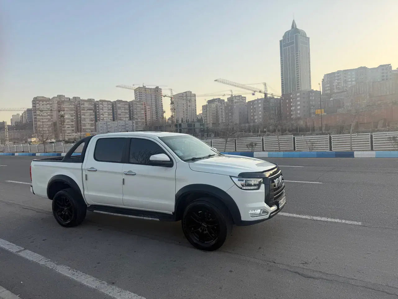 کی ام سی t8|خودرو سواری و وانت|تبریز, |دیوار