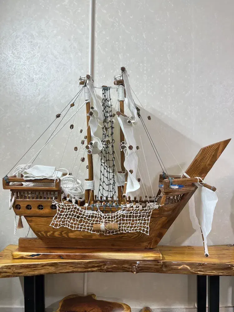 کشتی|مجسمه، تندیس، ماکت|بندر گناوه, |دیوار