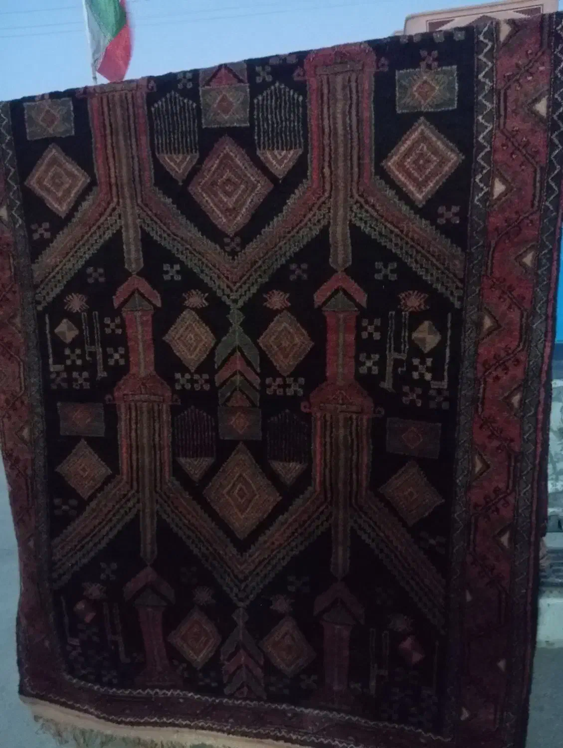 یک عدد فرش سنتی|فرش|زاهدان, |دیوار