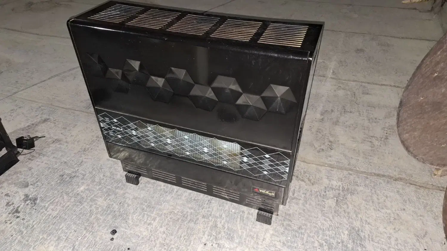 بخاری گازی نیک کالا ۲عدد و یک بخاری ژاپنی|بخاری، هیتر، شومینه|اندیشه, اندیشه فاز ۱|دیوار