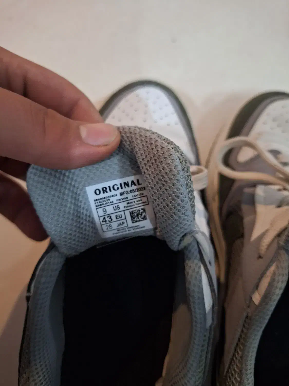 کفش نایک|کیف، کفش، کمربند|اصفهان, دستگرده|دیوار