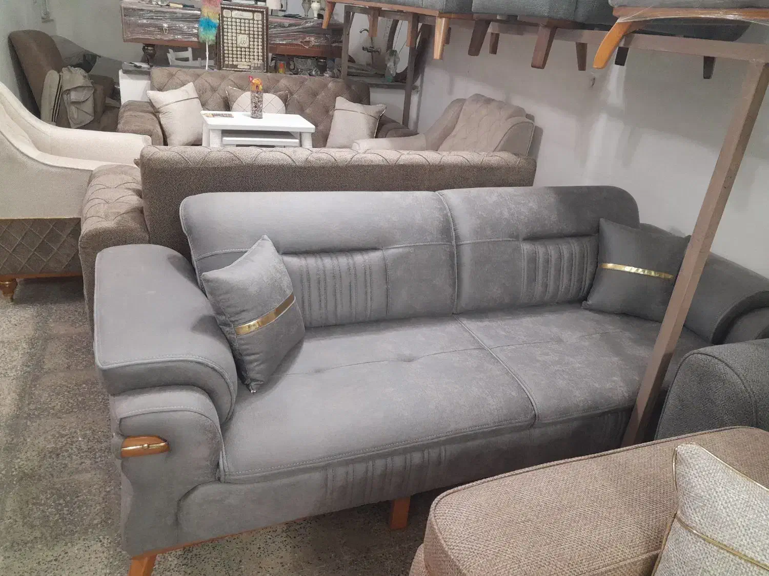 مبل راحتی|مبلمان خانگی و میز عسلی|خمینی‌شهر, |دیوار