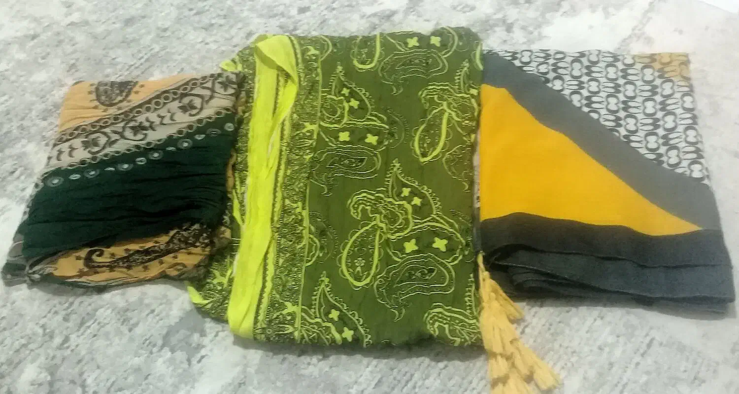 تعدادی شال و لباس زنانه نو قیمت مناسب|لباس|مشهد, سیلو|دیوار