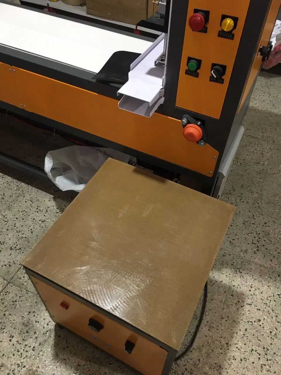 دستگاه دستمال کاغذی|ماشین‌آلات صنعتی|فردیس, سرحد آباد|دیوار