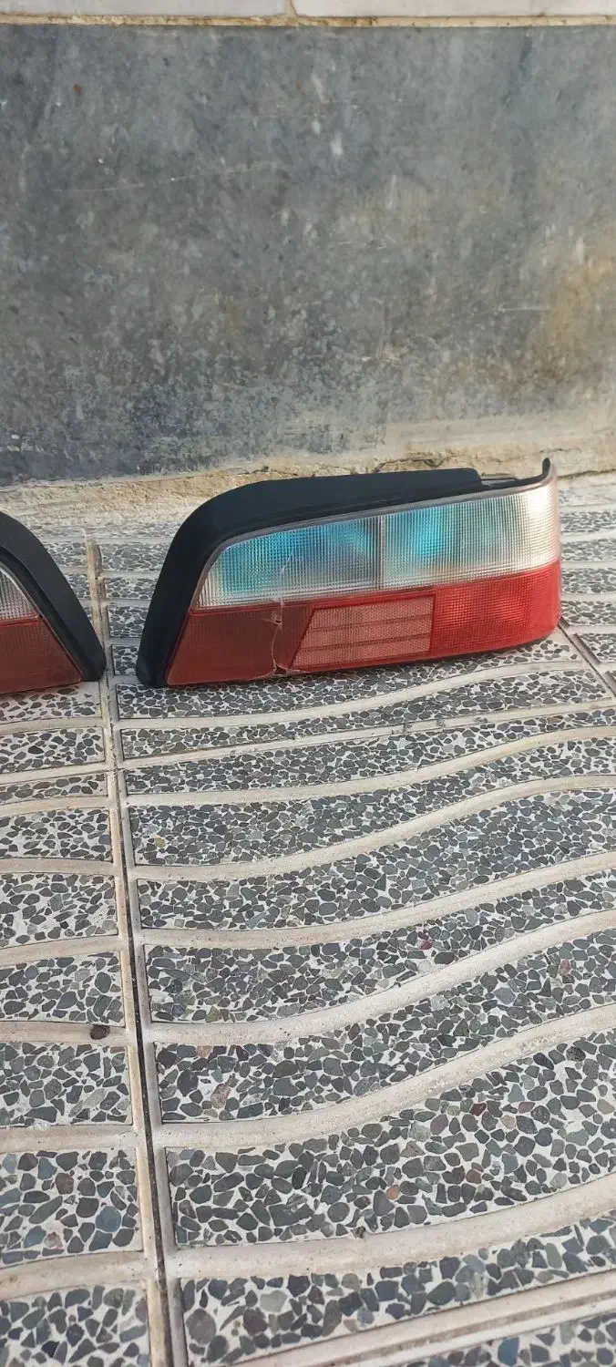 دو عددچراغ عقب پرشیا|قطعات یدکی و لوازم جانبی|خوی, |دیوار