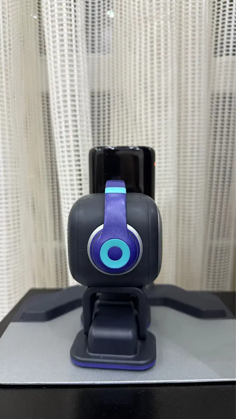 فروش بالاترین نسخه ربات هوشمند EMO بسیار تمیز و نو|اسباب‌‌بازی|رشت, گلسار|دیوار