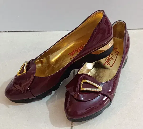 کفش زنانه|کیف، کفش، کمربند|پرند, فاز ۶|دیوار