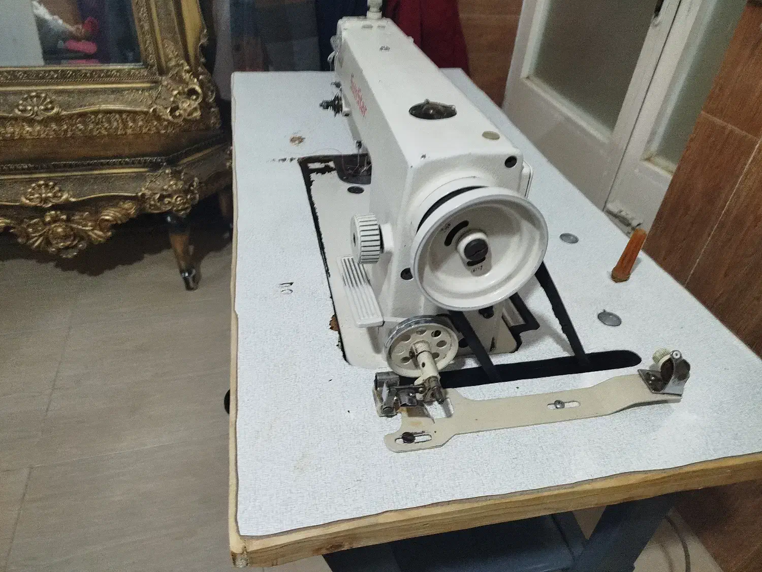 چرخ خیاطی صنعتی|چرخ خیاطی و ریسندگی|مهاباد (آذربایجان غربی), |دیوار