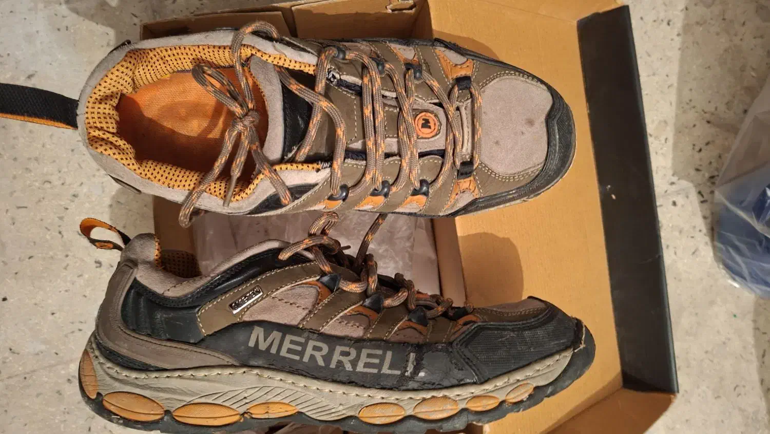 کتانی خارجی مردانه مارک مرل|کیف، کفش، کمربند|اندیشه, اندیشه فاز ۳|دیوار