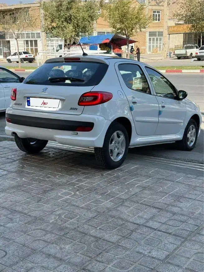 پژو‌ 207 پاناروما دنده اتومات خشک بی کارکرد|خودرو سواری و وانت|ایلام, |دیوار