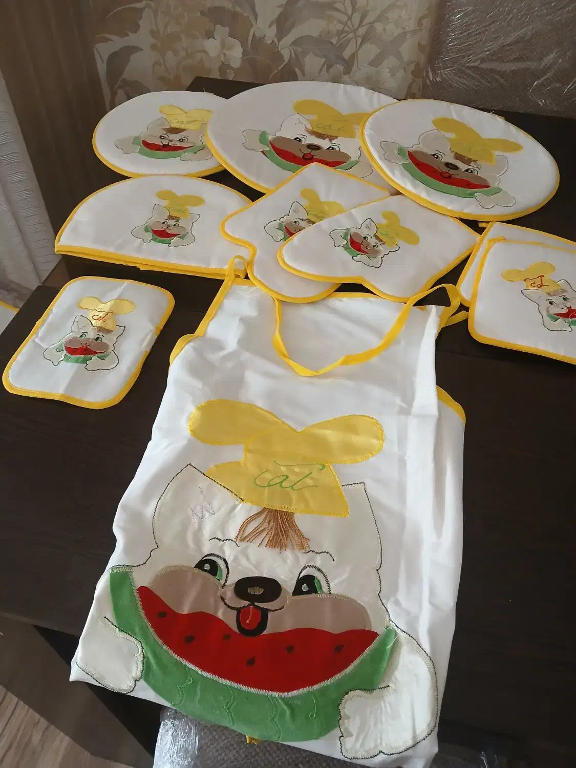 سرویس اشپزخانه نو|سفره، حوله، دستمال آشپزخانه|کرج, باغستان|دیوار