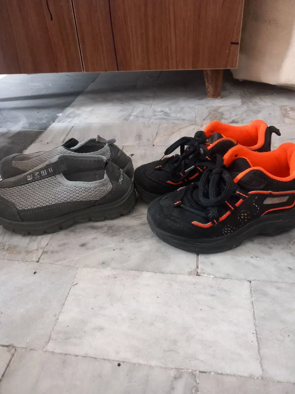 کتونی بچگانه|کفش و لباس بچه|رشت, فلسطین|دیوار