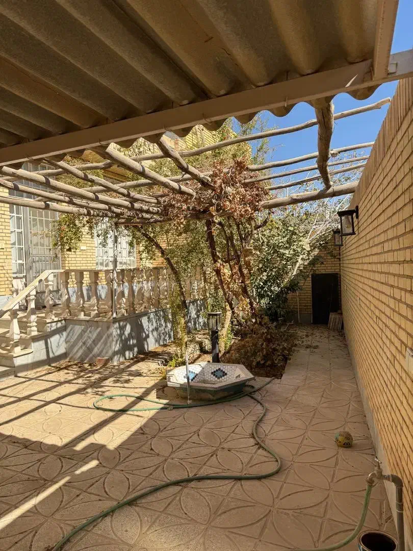 ویلا ۲۰۰ متری ۱۲۵ متر بنا سریزد|فروش خانه و ویلا|مهریز, |دیوار