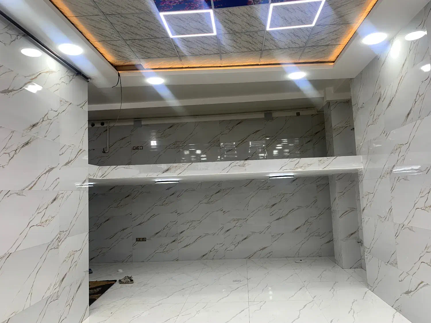 اجاره مغازه تجاری|اجارهٔ مغازه و غرفه|رشت, حسین آباد|دیوار