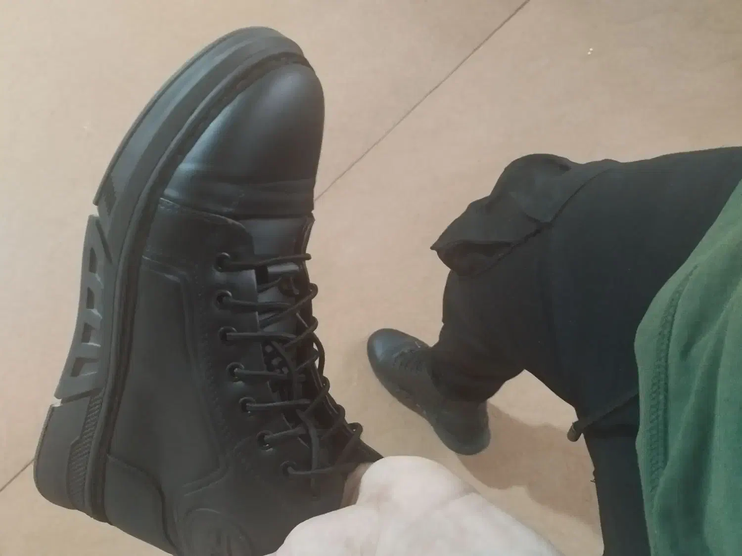 نیم بوت چرم پا نخورده حراج|کیف، کفش، کمربند|مسجد سلیمان, |دیوار