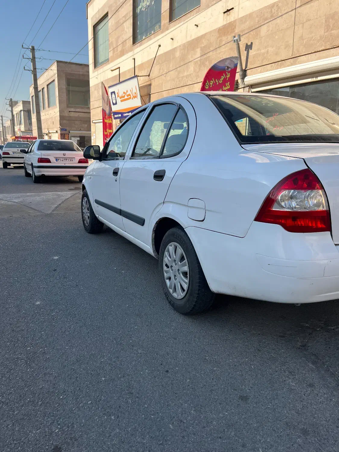 تیبا صندوق دار مدل ۹۳|خودرو سواری و وانت|قیامدشت - خاورشهر, |دیوار