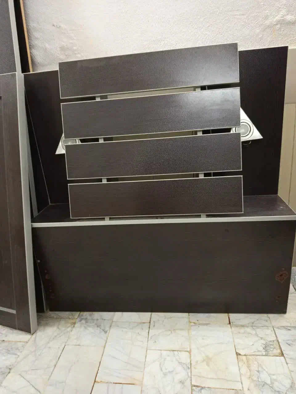 تخت خواب یکنفره|تخت و سرویس خواب|قنوات, |دیوار