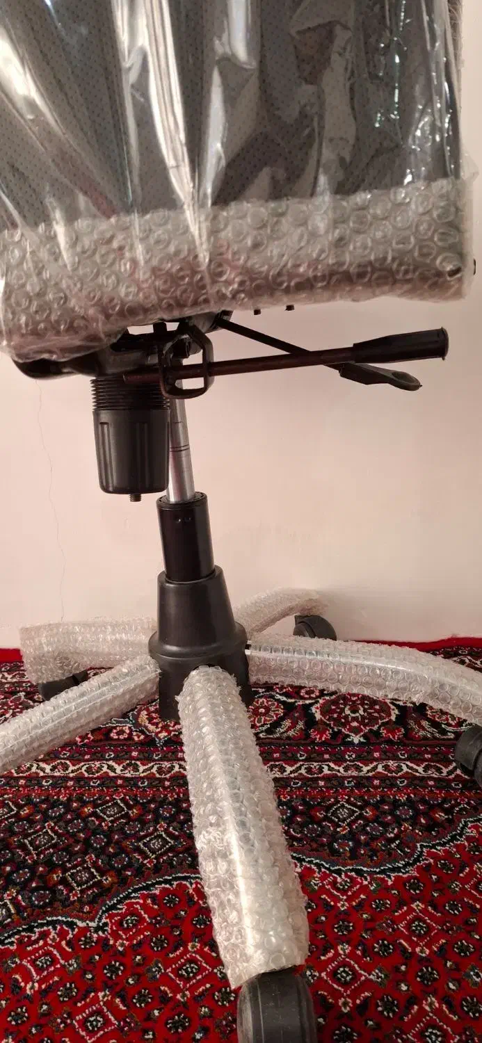 صندلی جکدار مخصوص اداره و مطالعه|صندلی و نیمکت|اردبیل, |دیوار