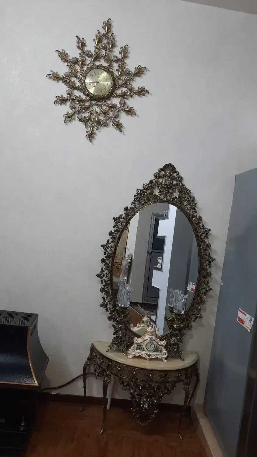 آینه کنسول برنز اصل وبروز|صنایع دستی و سایر لوازم تزئینی|قم, انصارالحسین|دیوار