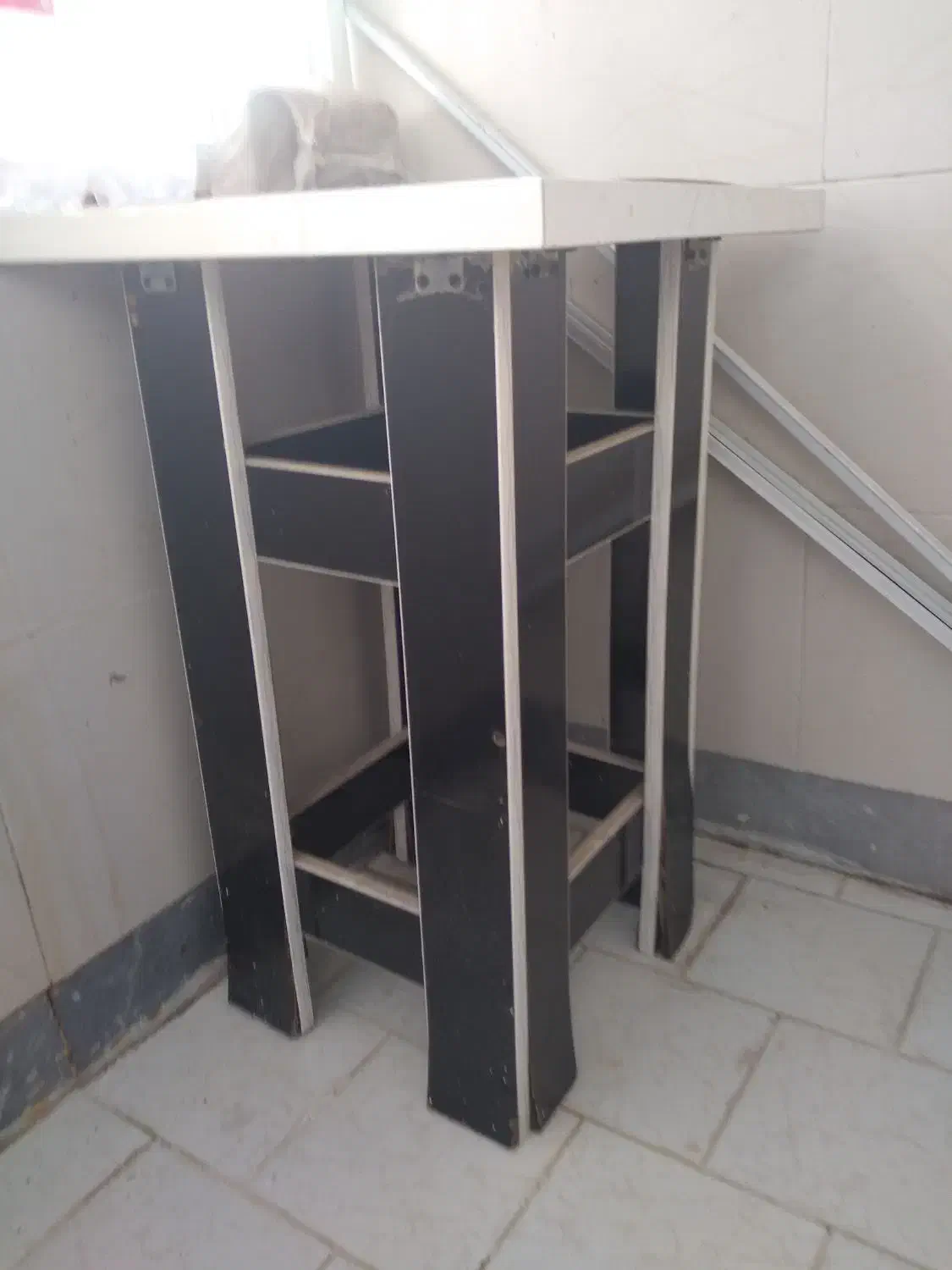 چهار پایه|صندلی و نیمکت|اهواز, پادادشهر|دیوار