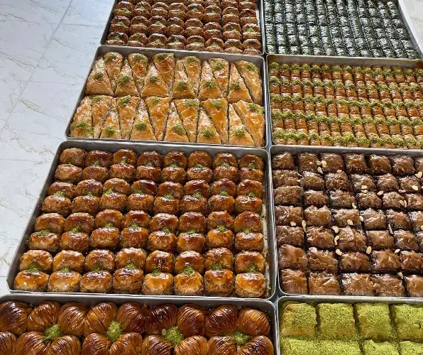 به تعدادی کارگر ساده آقا نیازمندیم|استخدام صنعتی، فنی، مهندسی|نسیمشهر, |دیوار