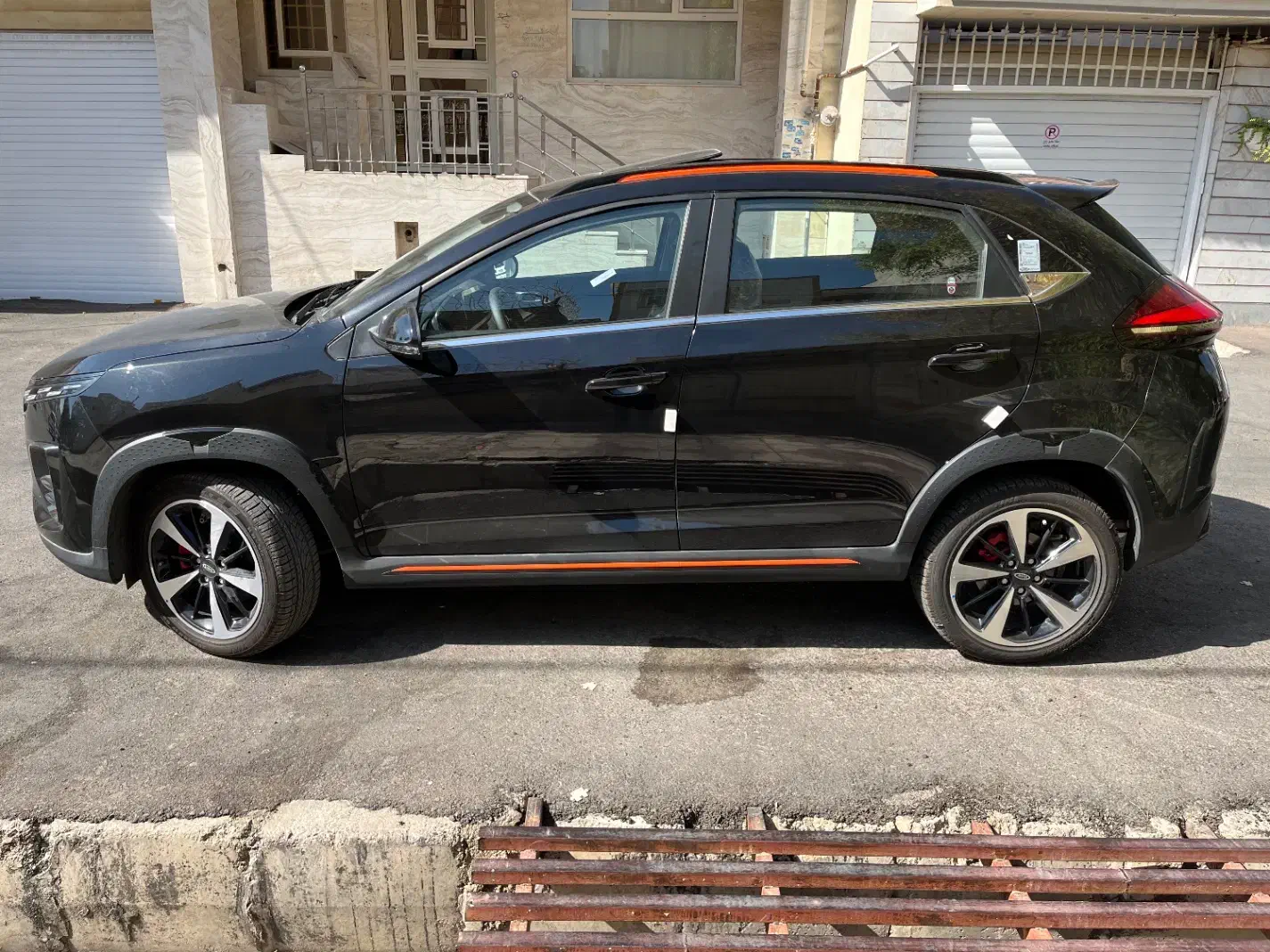 x33 کراس اتومات 1404|خودرو سواری و وانت|شیراز, زرهی|دیوار