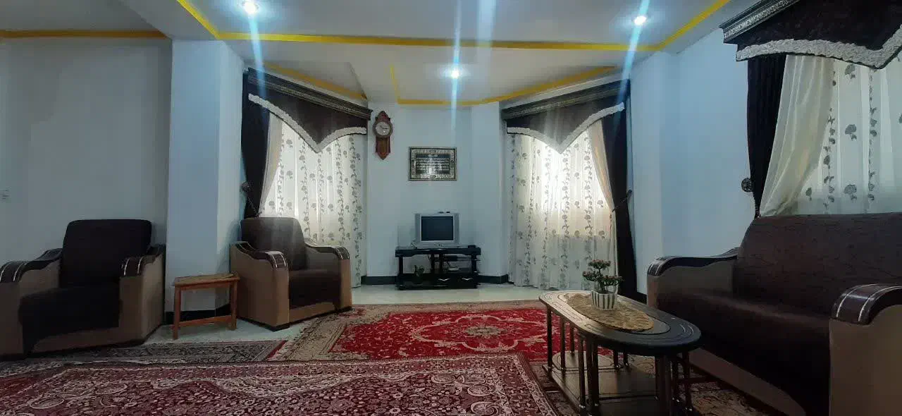 اجاره روزانه/هفتگی/ماهانه آپارتمان ۹۵ متری|اجارهٔ کوتاه‌مدت آپارتمان و سوئیت|چابکسر, |دیوار