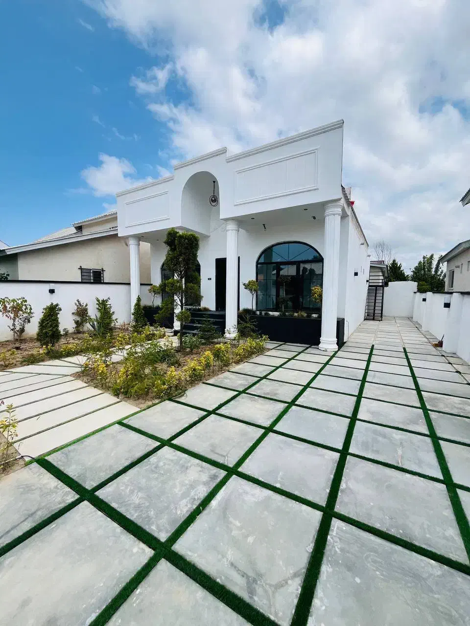 ویلای مدرن۲۸۰متری روفگاردن با ویو جنگل مدارک کامل|فروش خانه و ویلا|تهران, دروازه شمیران|دیوار