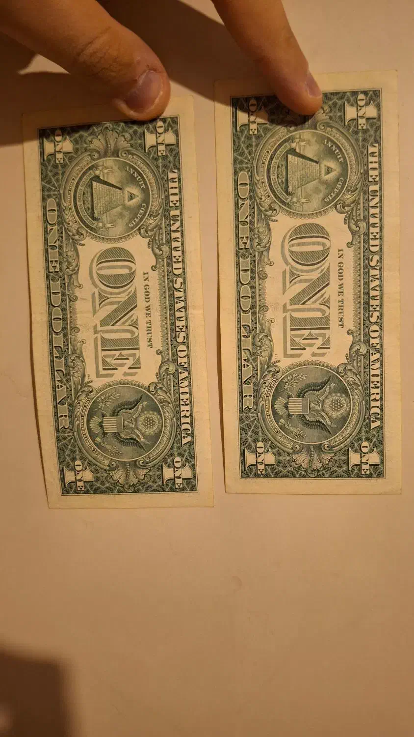 یک دلاری ۲ عدد|کلکسیون سکه، تمبر، اسکناس|تهران, اوقاف|دیوار