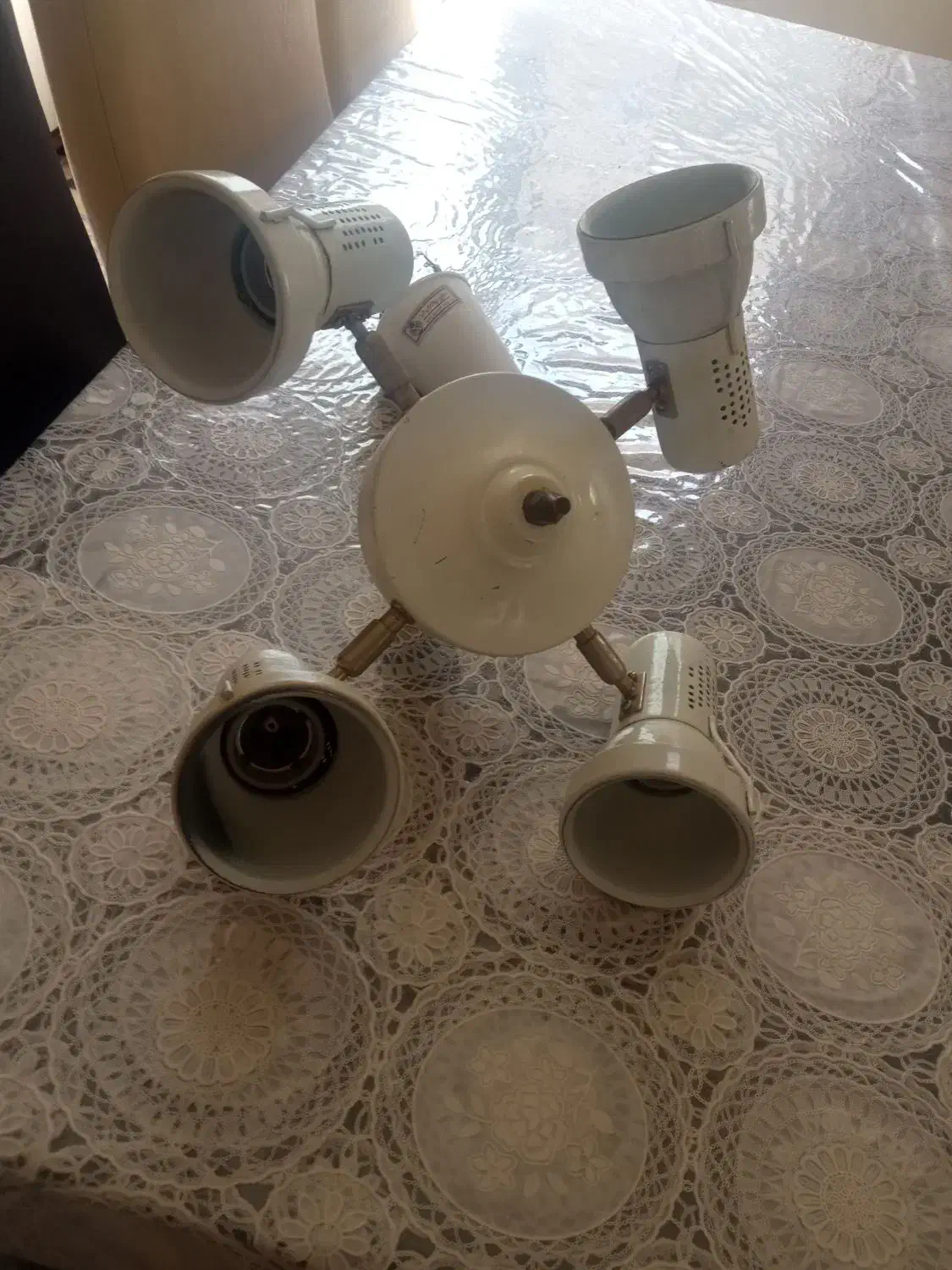 لوستر چهارشاخه|لوستر و چراغ آویز|تبریز, |دیوار