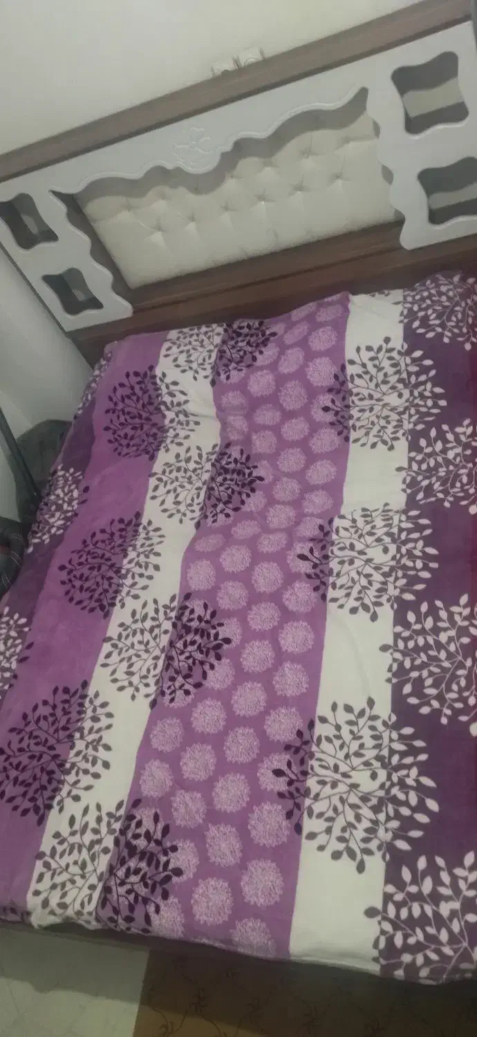 تخت دو نفره در حد نو|تخت و سرویس خواب|ساوه, |دیوار