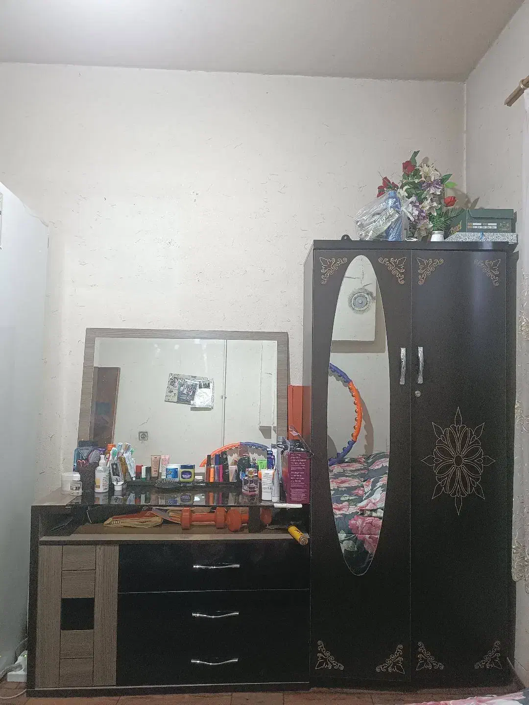 کمد و دراور و تخت دونفره همراه با تشک|تخت و سرویس خواب|همدان, |دیوار