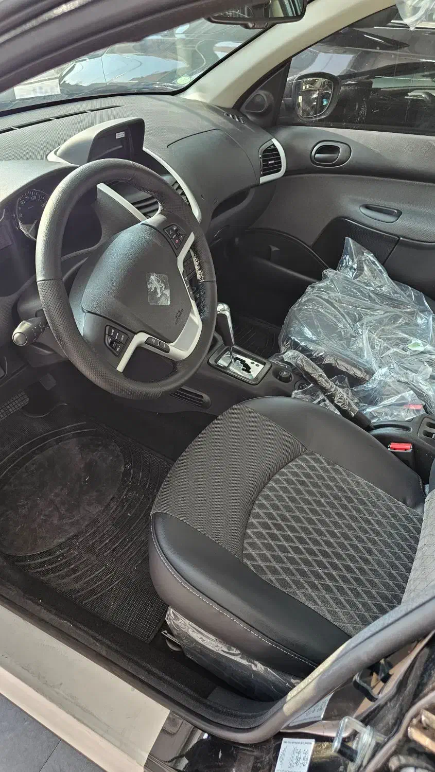 پژو۲۰۷|خودرو سواری و وانت|تهران, مهران|دیوار