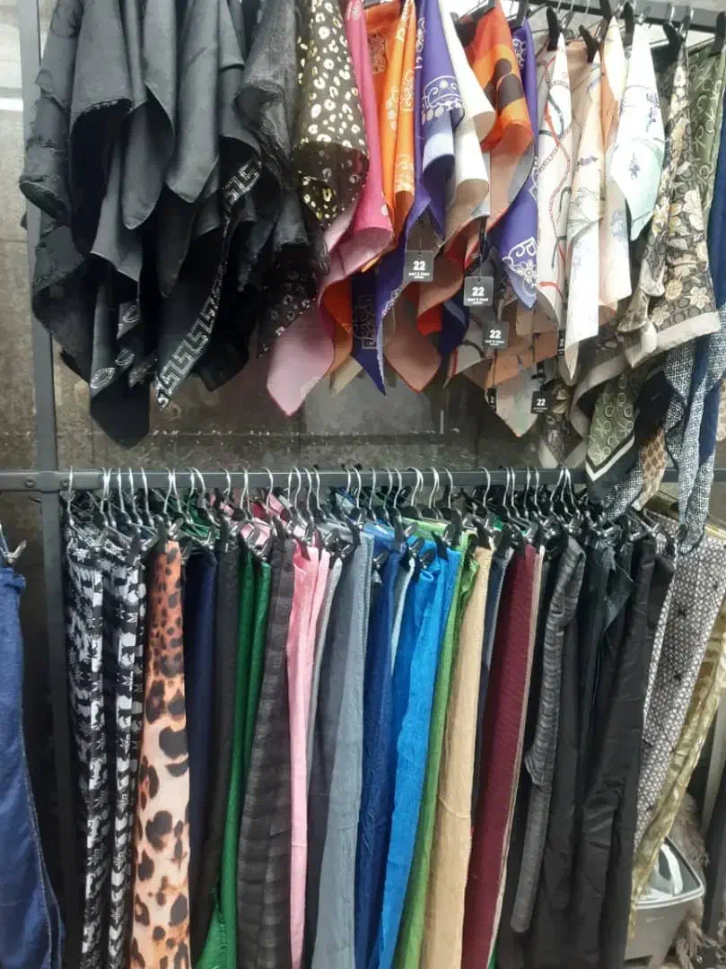 استخدام فروشنده خانم شیف صبح و عصر نیمه وقت|استخدام بازاریابی و فروش|تهران, تجریش|دیوار