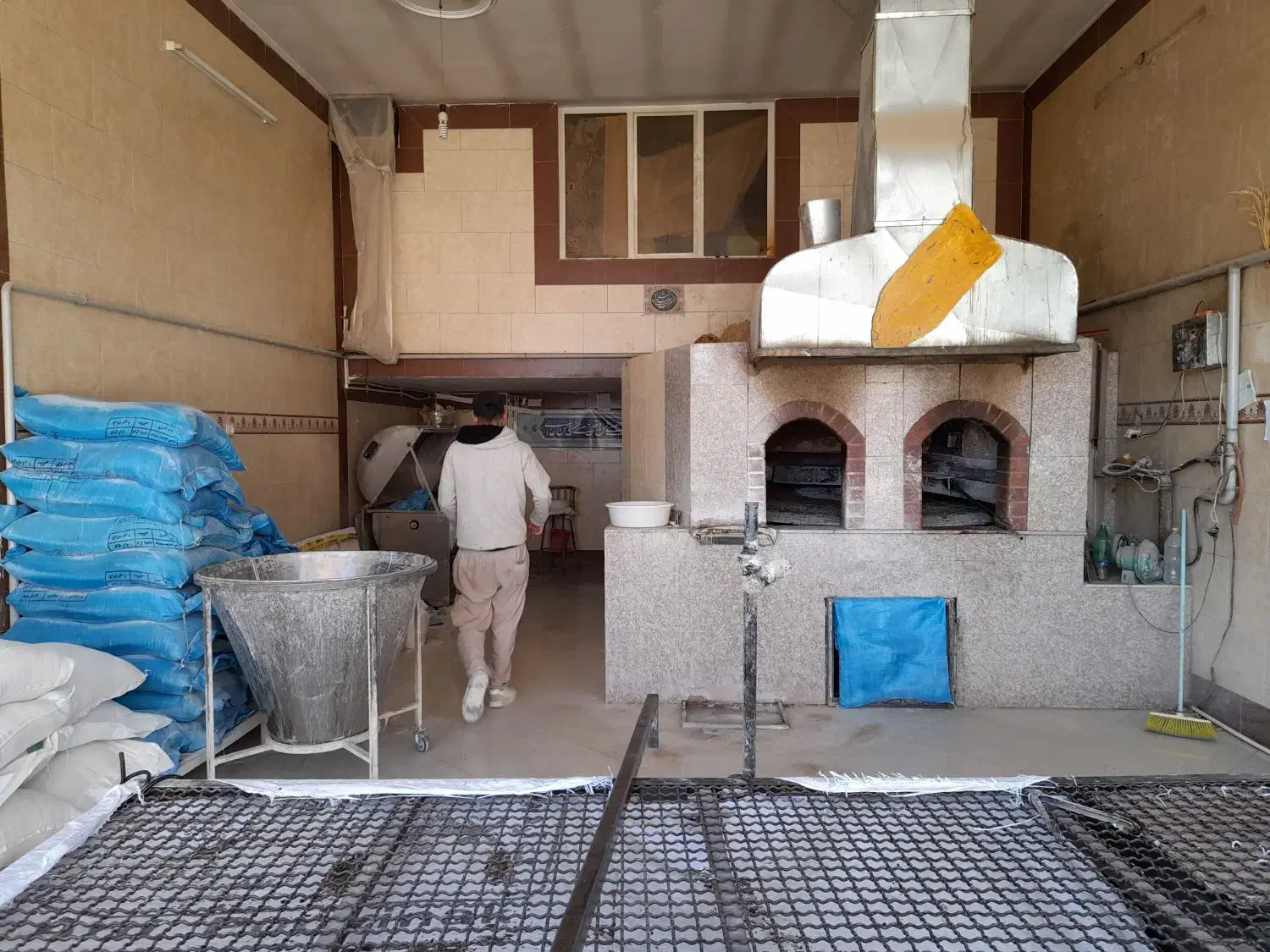 دستگاه گردون کاظمیان کم کار فروش فوری|فروشگاه و مغازه|طالقان, |دیوار