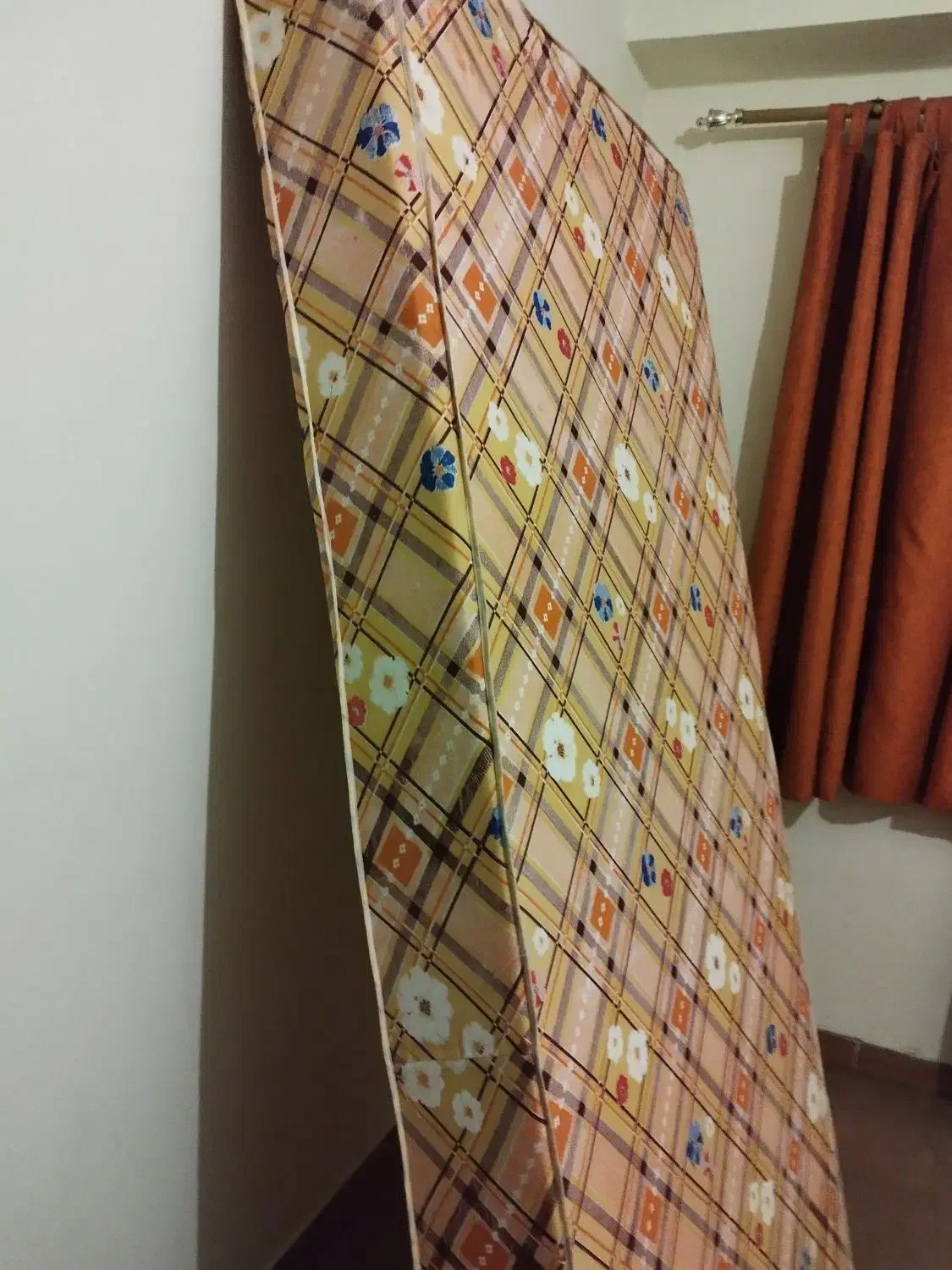 تشک تک‌نفره طبی|تشک تختخواب|رشت, لاکان شهر|دیوار