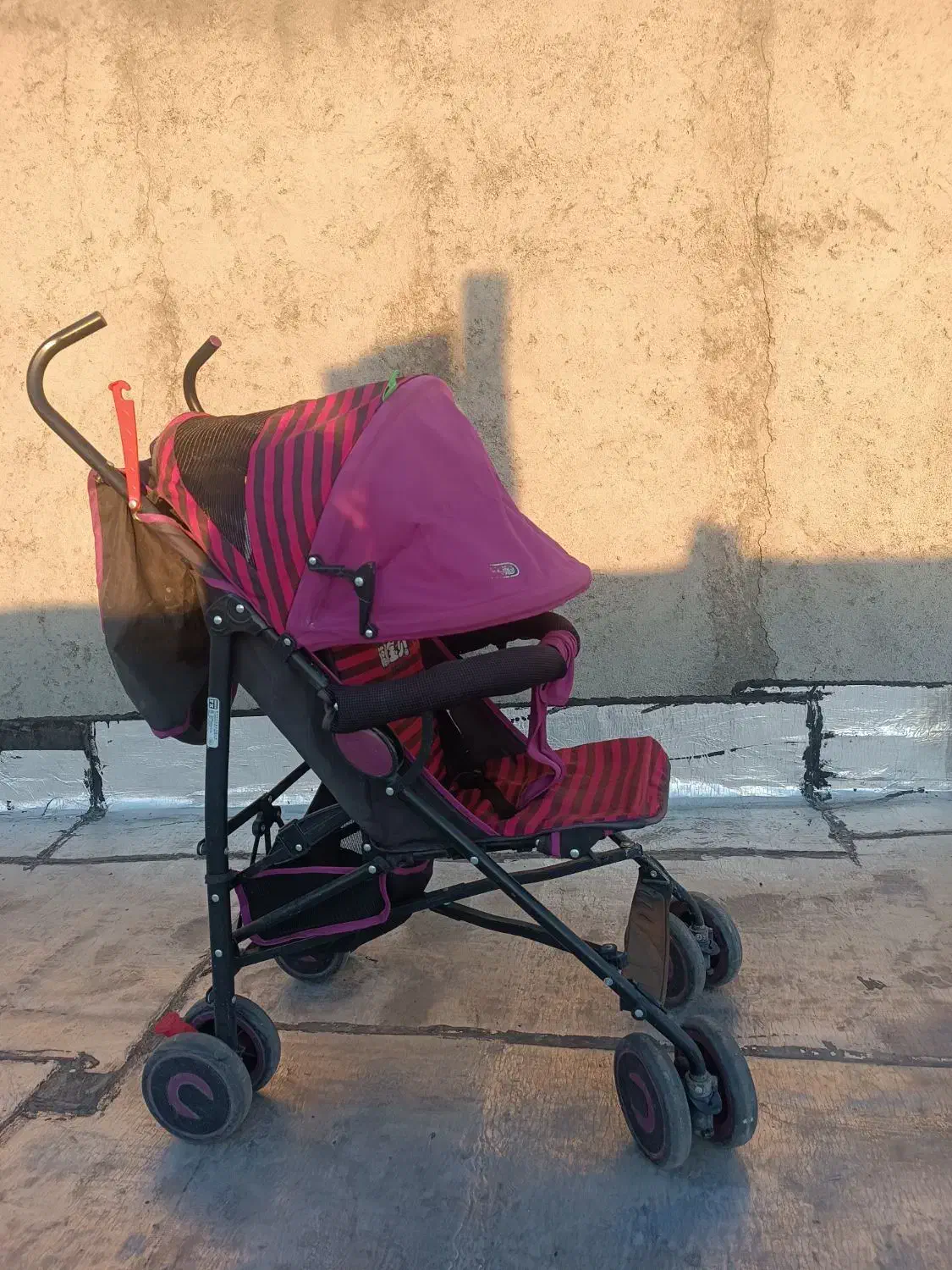 کالسکه کودک|کالسکه و لوازم جانبی|خوی, |دیوار