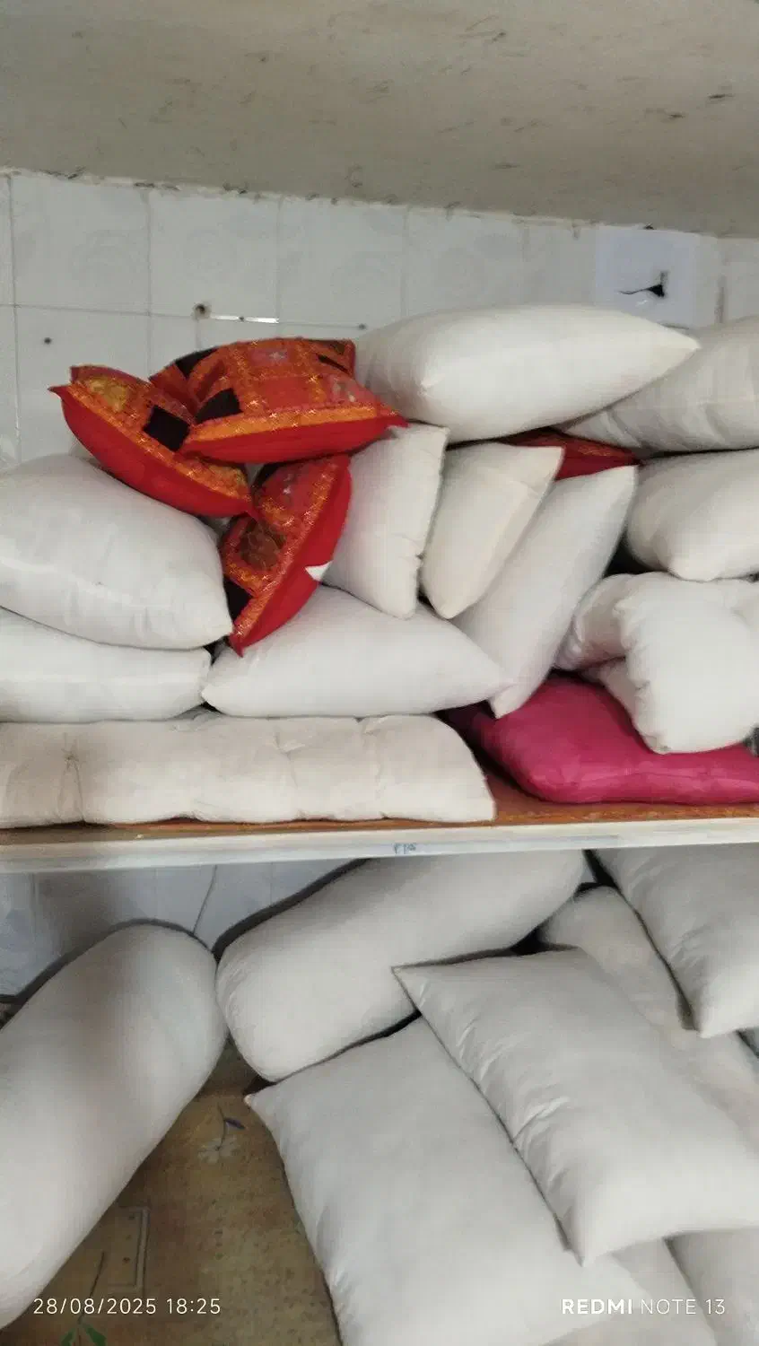 لحافت سرای میلاد،|رختخواب، بالش، پتو|بیرجند, |دیوار