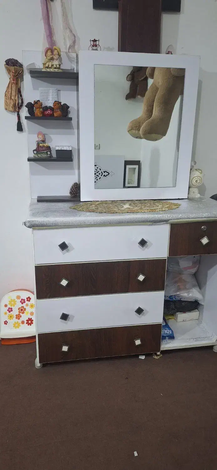 تخت و دراور میزآرایش|تخت و سرویس خواب|رشت, پیرکلاچای|دیوار
