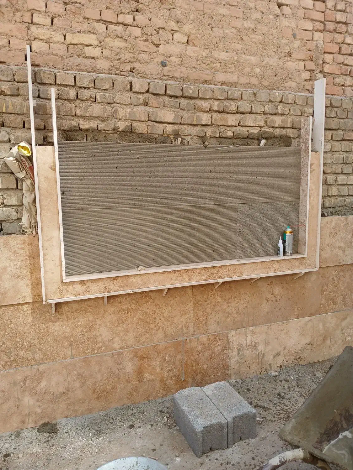 نصب تخصصی کاشی و سرامیک با چسب|خدمات پیشه و مهارت|ملایر, |دیوار