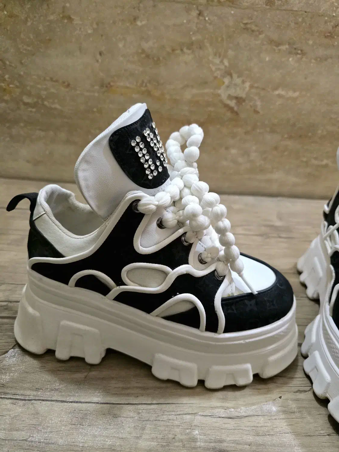 کفش|کیف، کفش، کمربند|شیراز, شهرک مفتح|دیوار