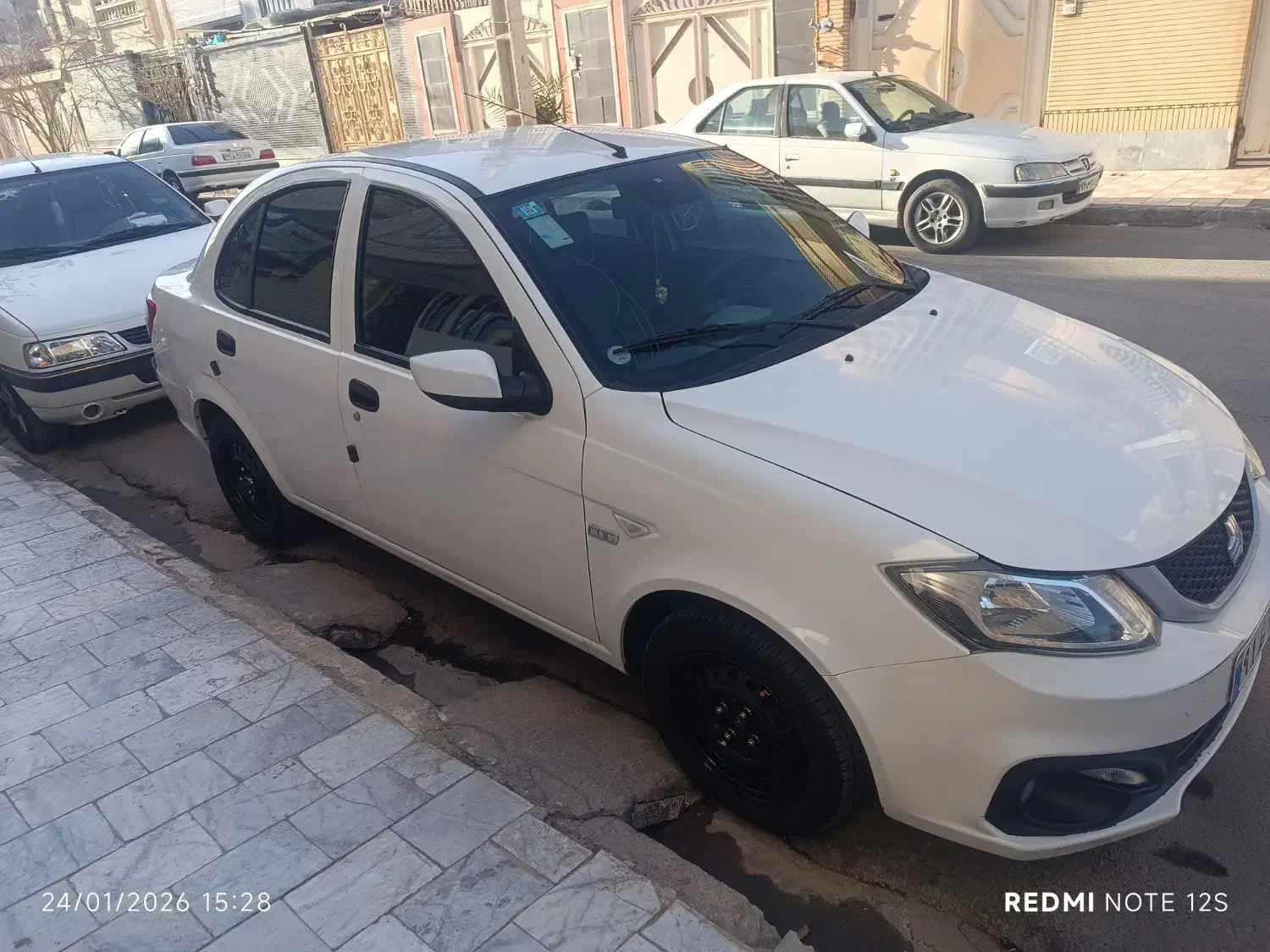 ساینا دوگانه 403|خودرو سواری و وانت|زاهدان, |دیوار