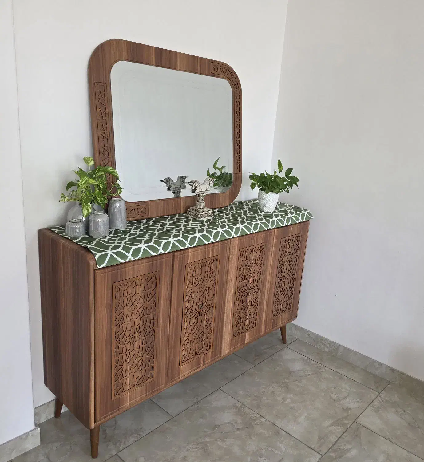 فروش کنسول و آینه و میز تلویزیون|بوفه، ویترین، کنسول|لاهیجان, شهید آوینی|دیوار