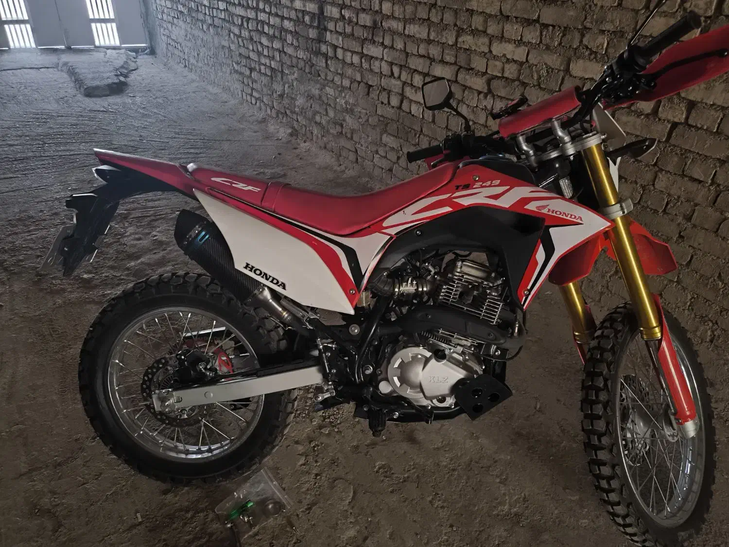 تریل باسل توسن 250 فول لوازم درحد صفر1402|موتورسیکلت|اصفهان, احمدآباد|دیوار