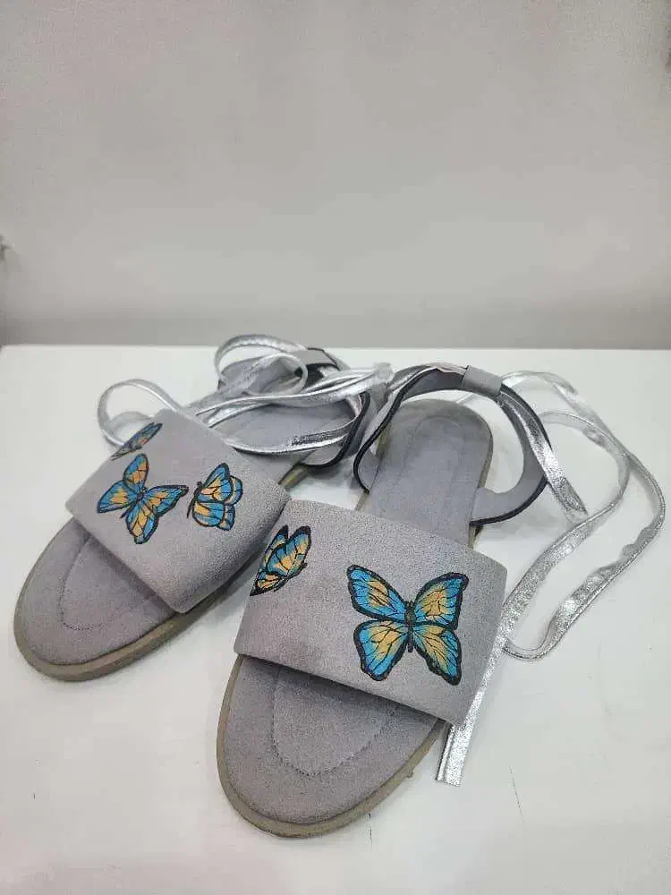 صندل های نقاشی شده|کیف، کفش، کمربند|تهران, چهارصد دستگاه|دیوار